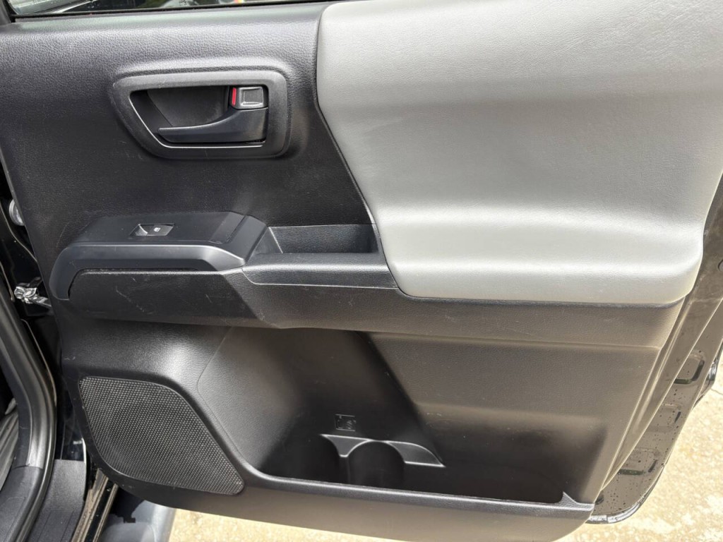 2021 Toyota Tacoma Image 26