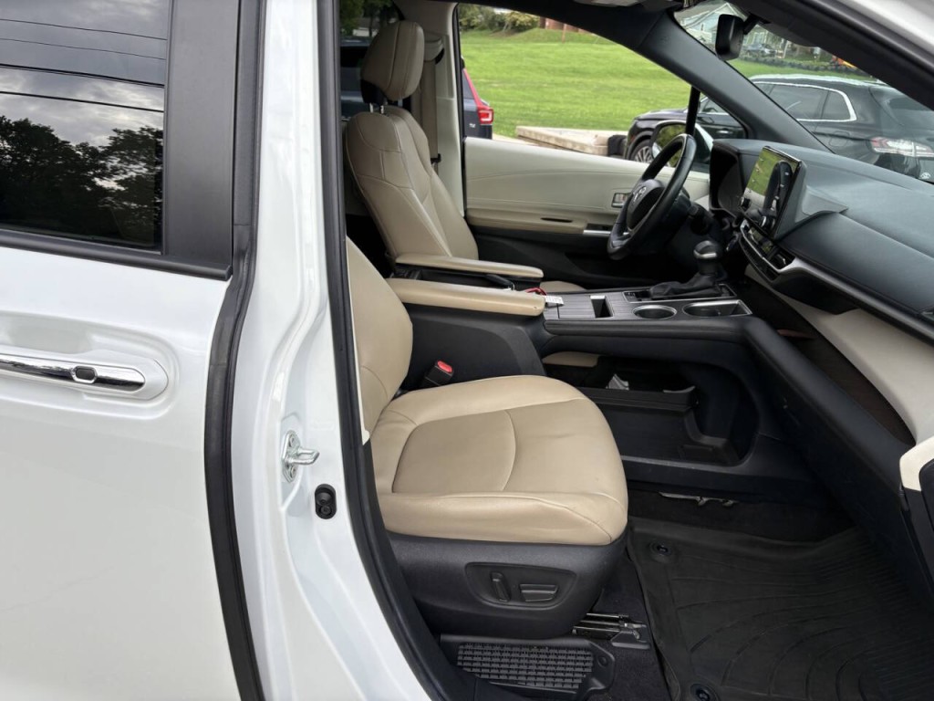 2022 Toyota Sienna Image 27