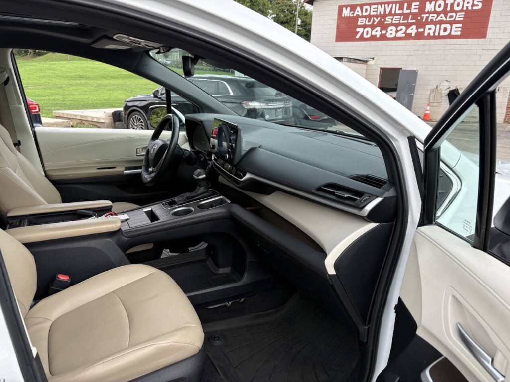 2022 Toyota Sienna Image 28