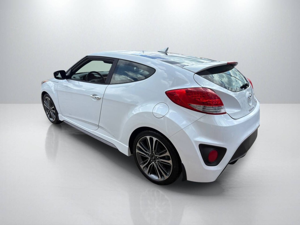 2016 Hyundai Veloster Image 5