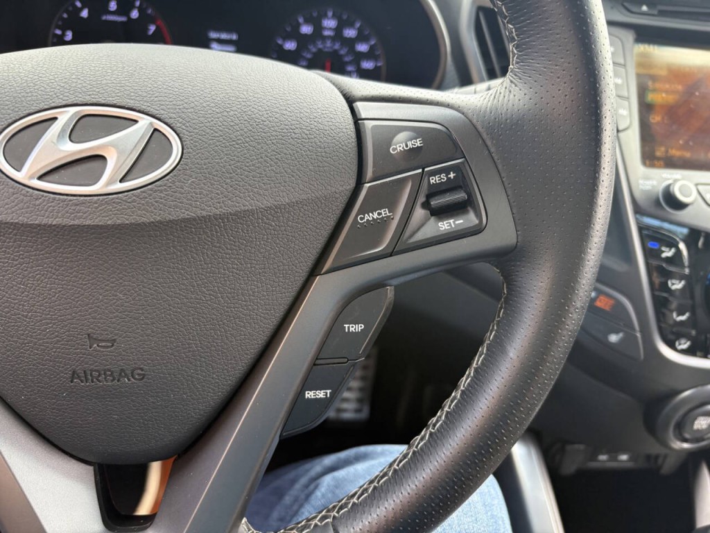 2016 Hyundai Veloster Image 14