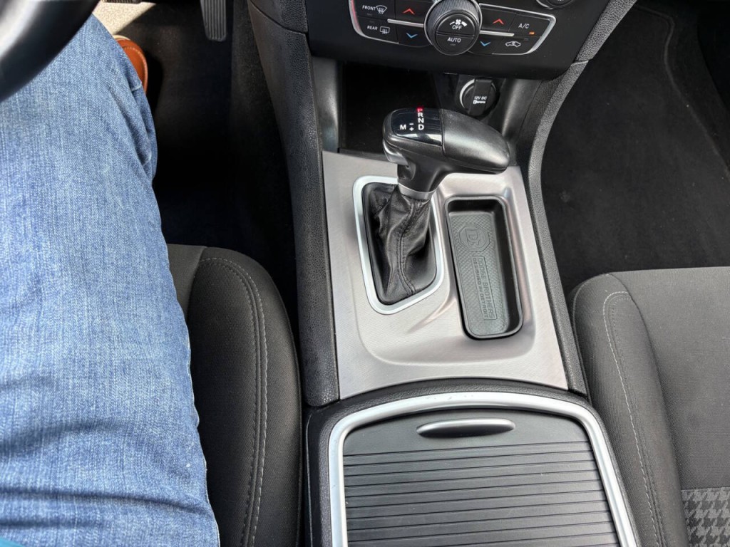 2022 Dodge Charger Image 19