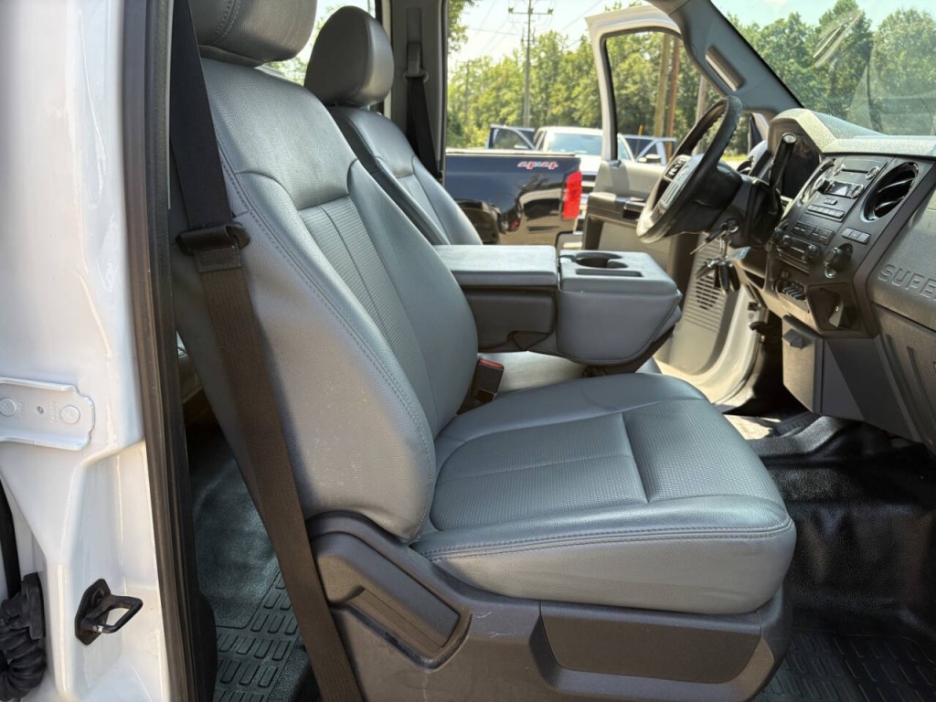 2016 Ford F-350 Image 25