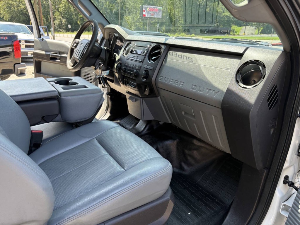 2016 Ford F-350 Image 26