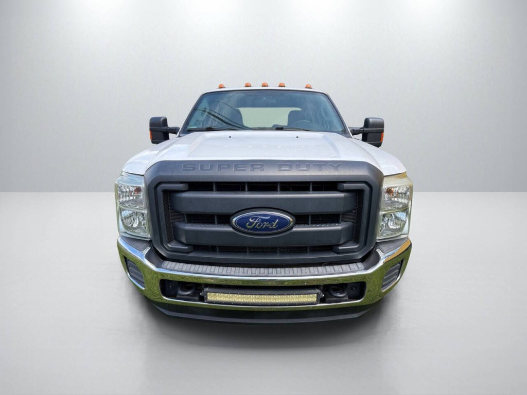 2016 Ford F-350 Image 2