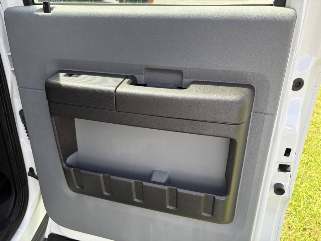 2016 Ford F-350 Image 21