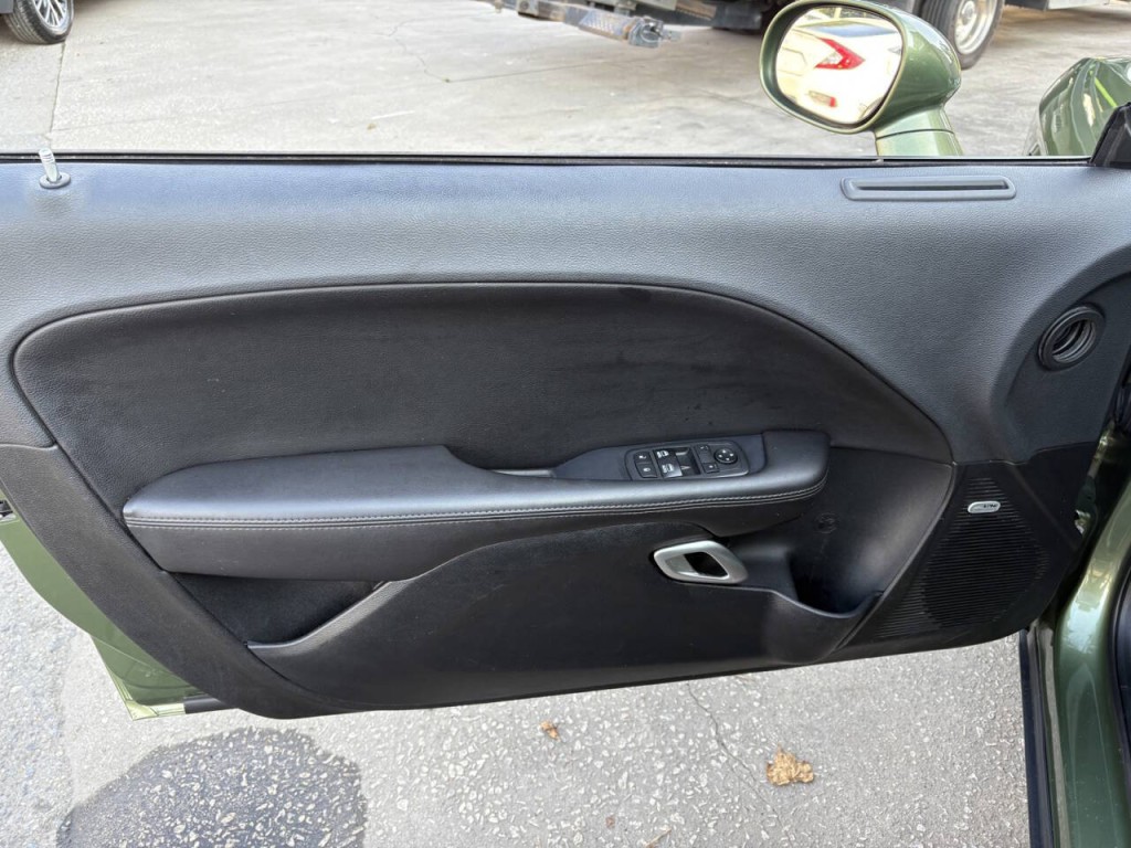 2018 Dodge Challenger Image 9