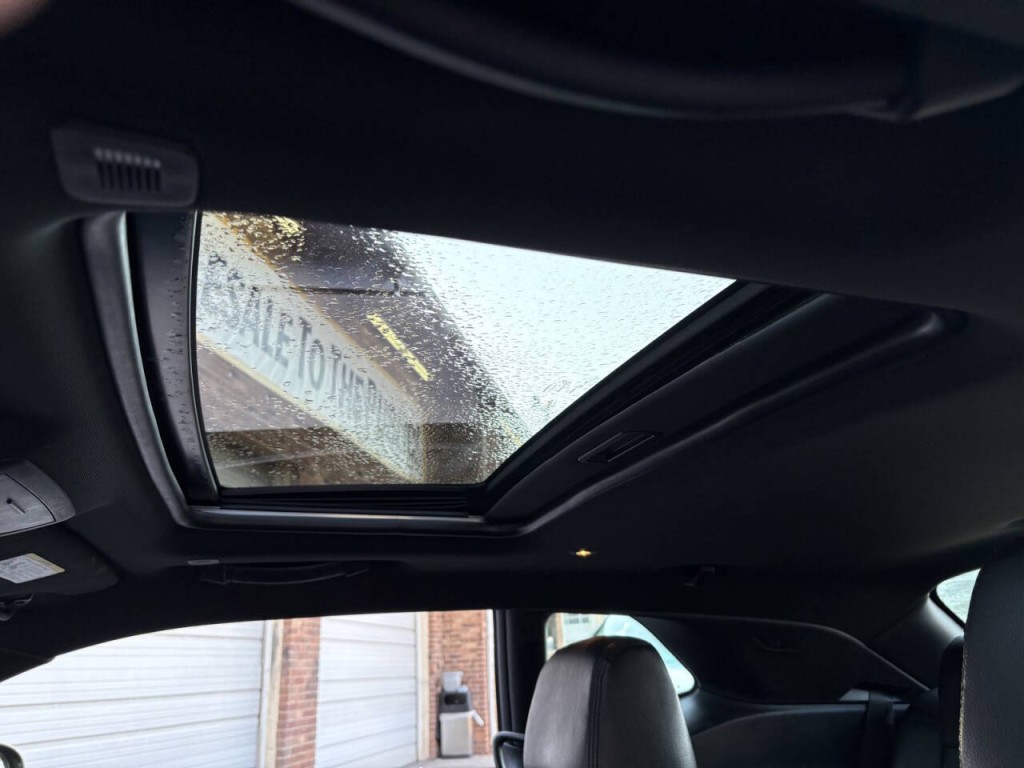 2018 Dodge Challenger Image 13