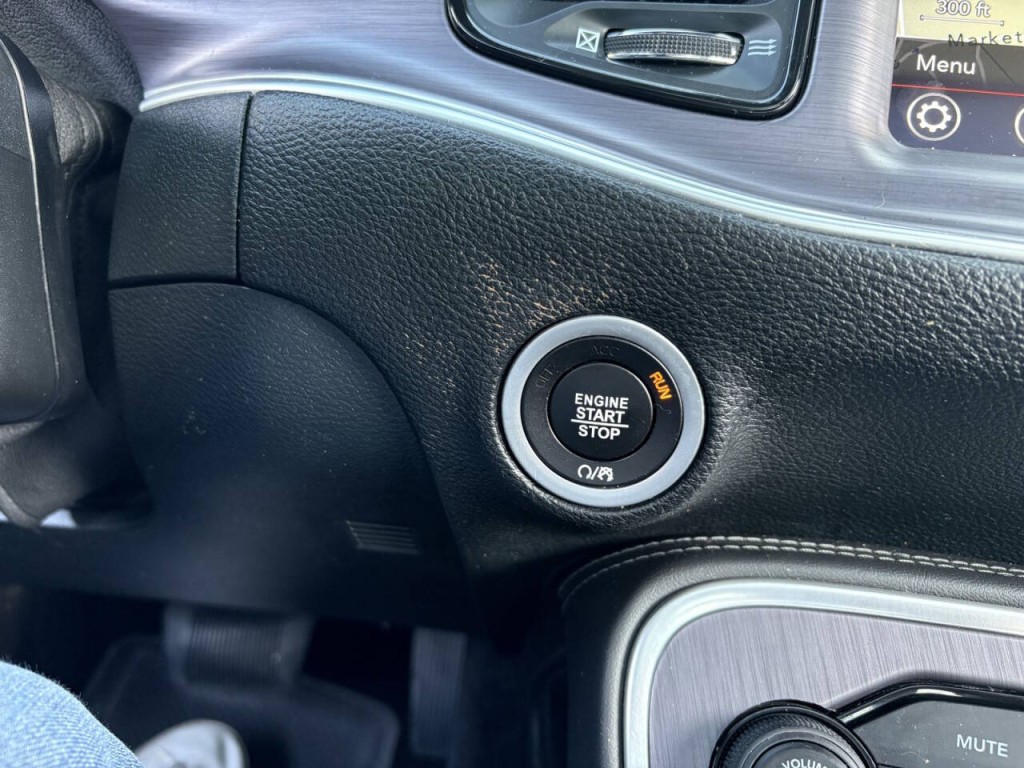 2018 Dodge Challenger Image 19