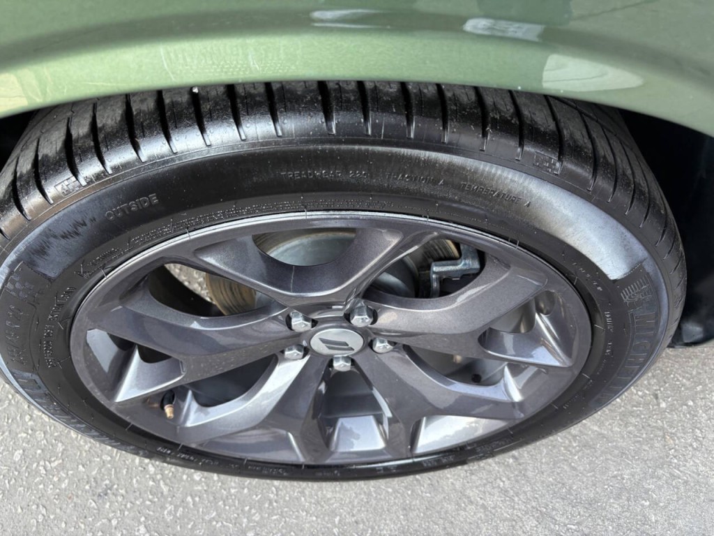 2018 Dodge Challenger Image 30