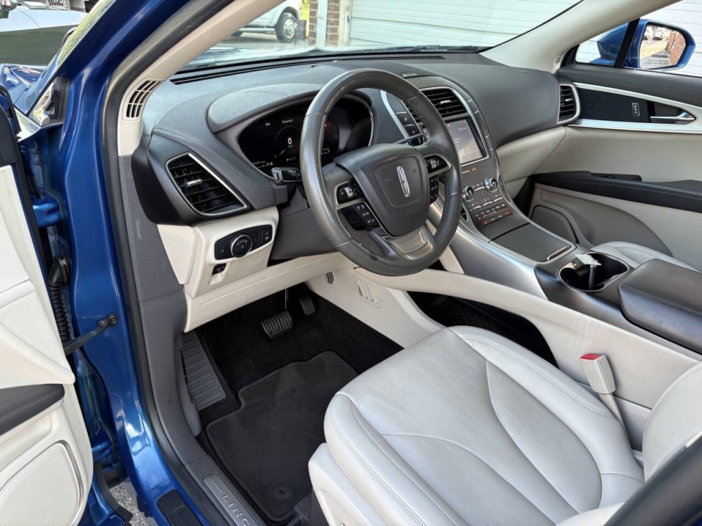 2020 Lincoln Nautilus Image 11