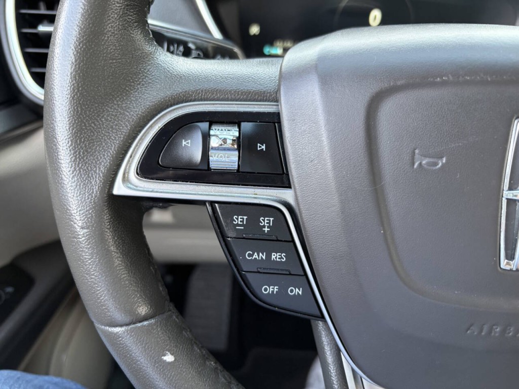 2020 Lincoln Nautilus Image 14