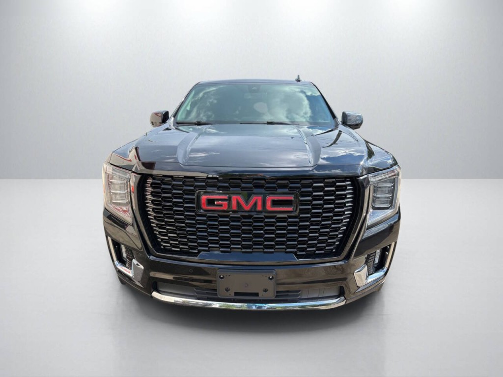 2021 GMC Yukon Image 2