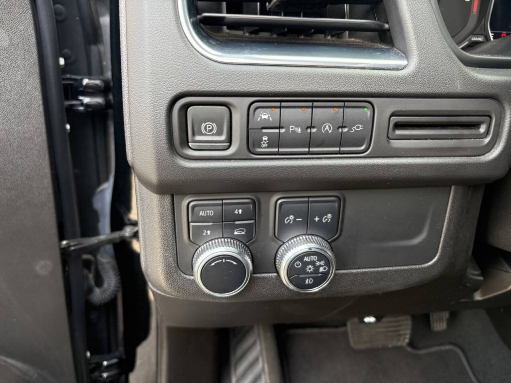 2021 GMC Yukon Image 12