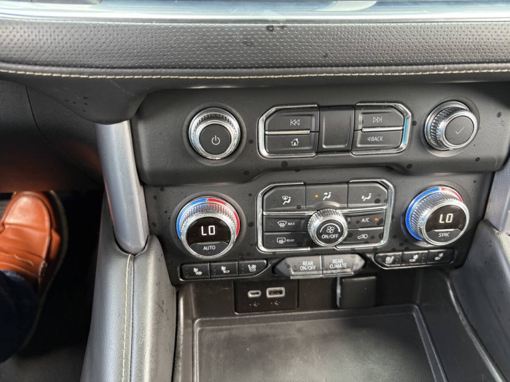 2021 GMC Yukon Image 22