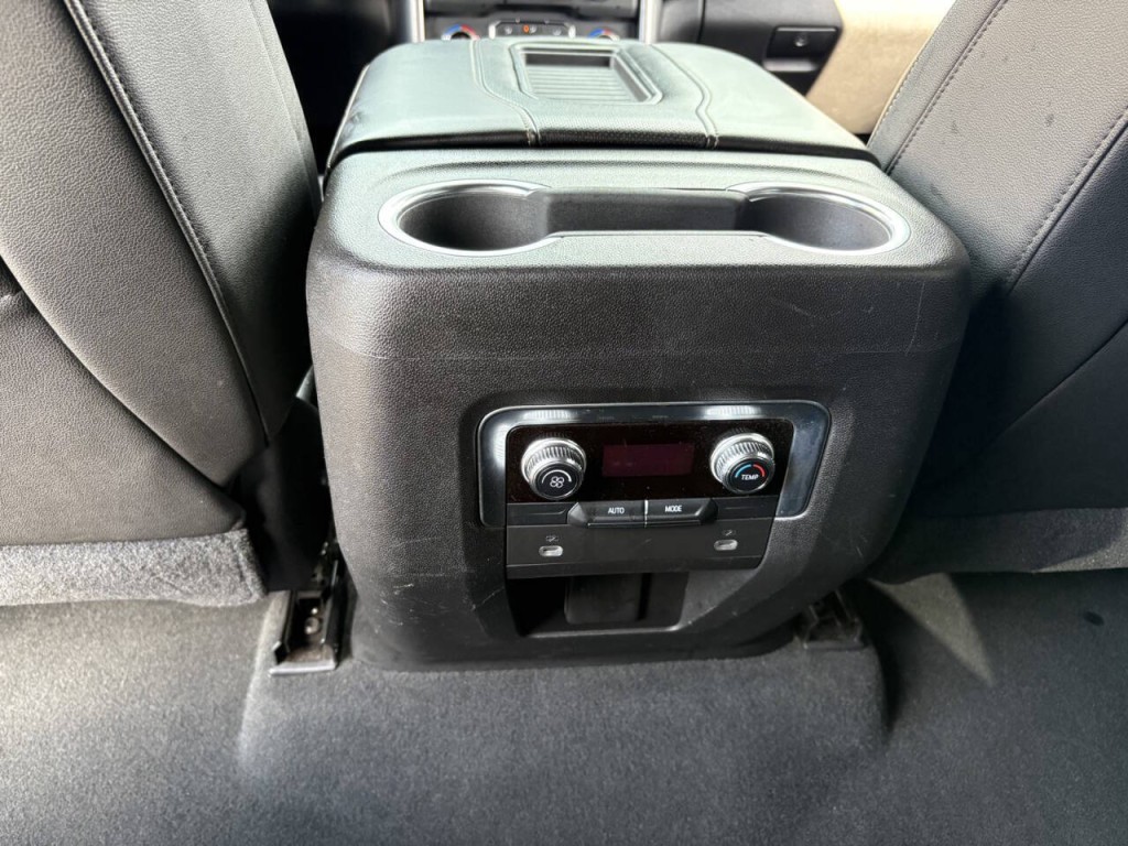 2021 GMC Yukon Image 26