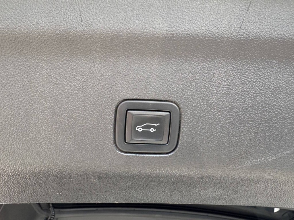 2021 GMC Yukon Image 31