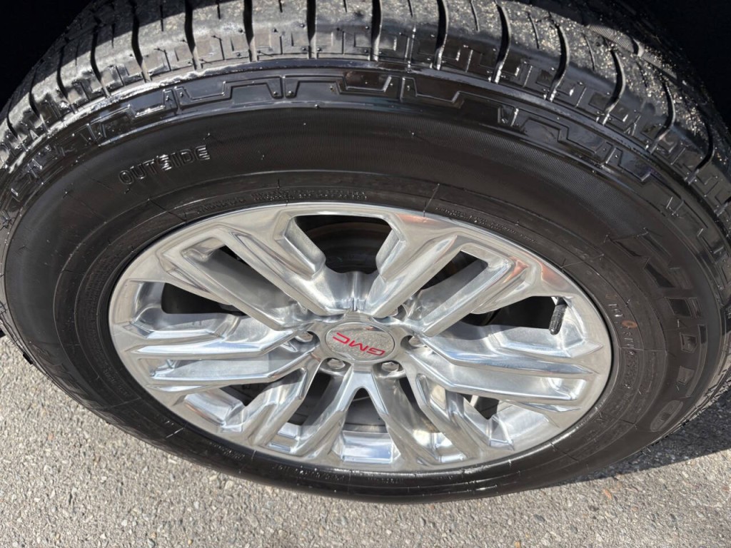 2021 GMC Yukon Image 39
