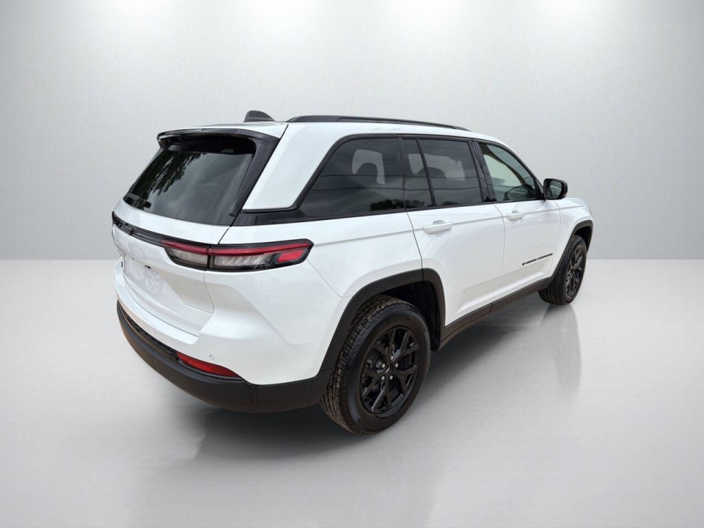 2024 Jeep Grand Cherokee Image 7
