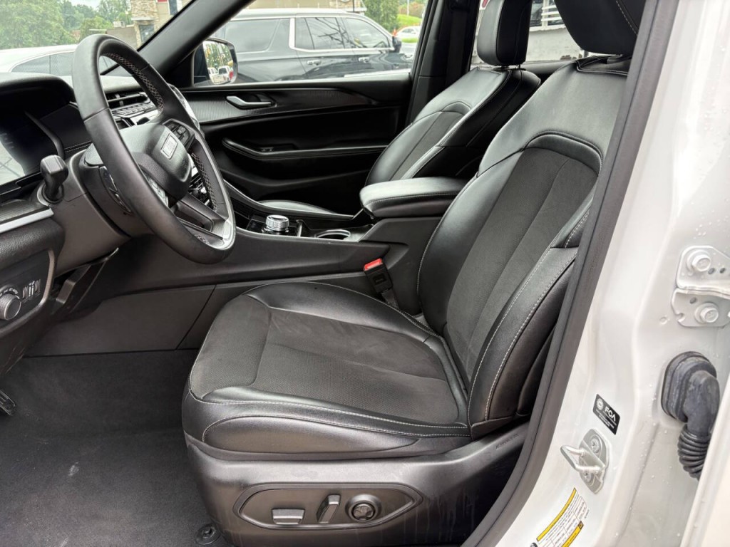 2024 Jeep Grand Cherokee Image 10