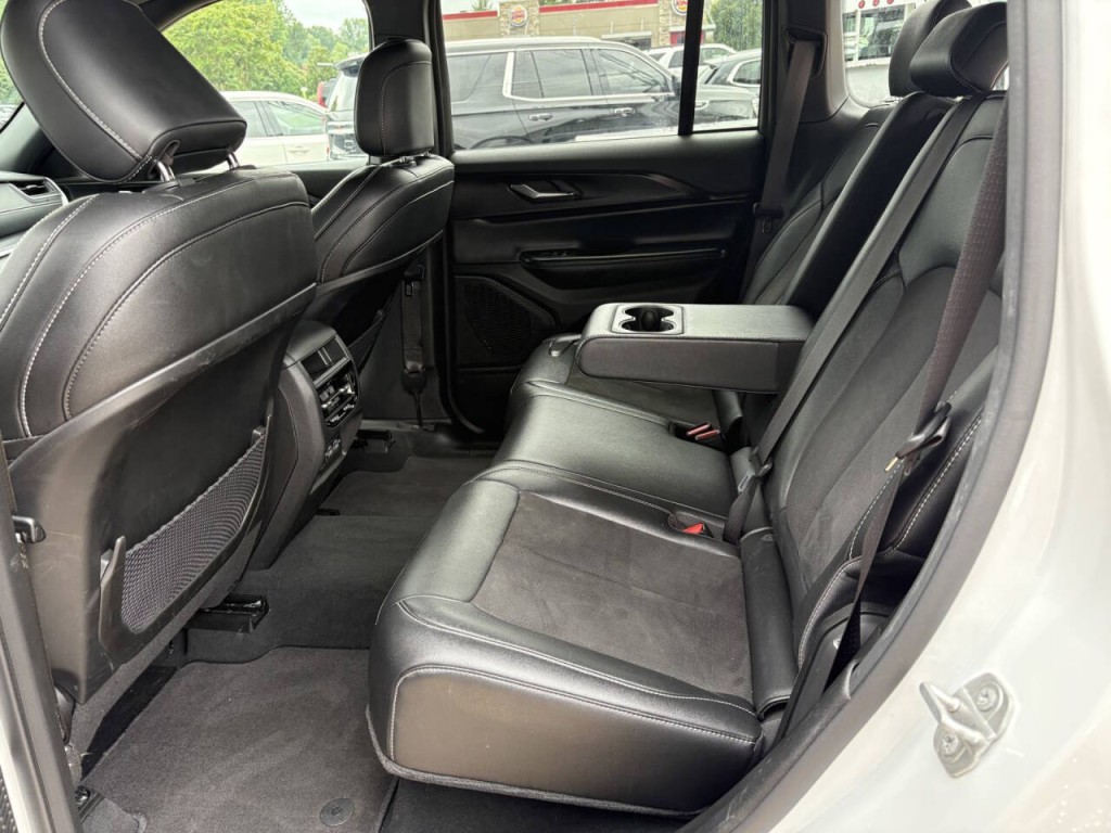 2024 Jeep Grand Cherokee Image 25