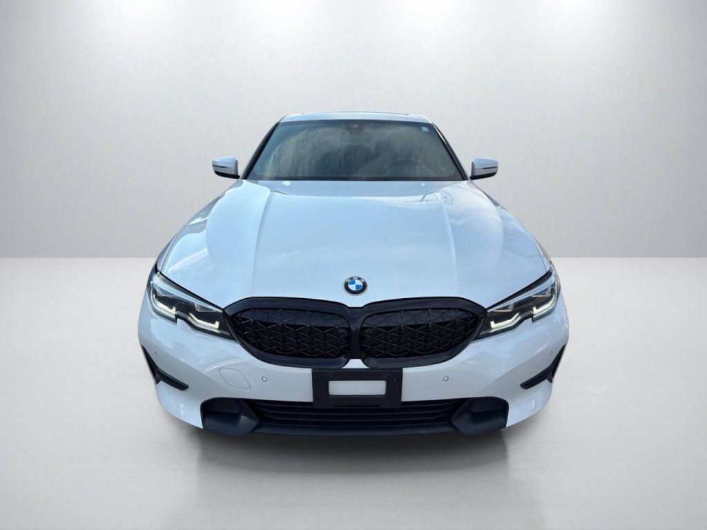 2019 BMW 3 Series Image 2