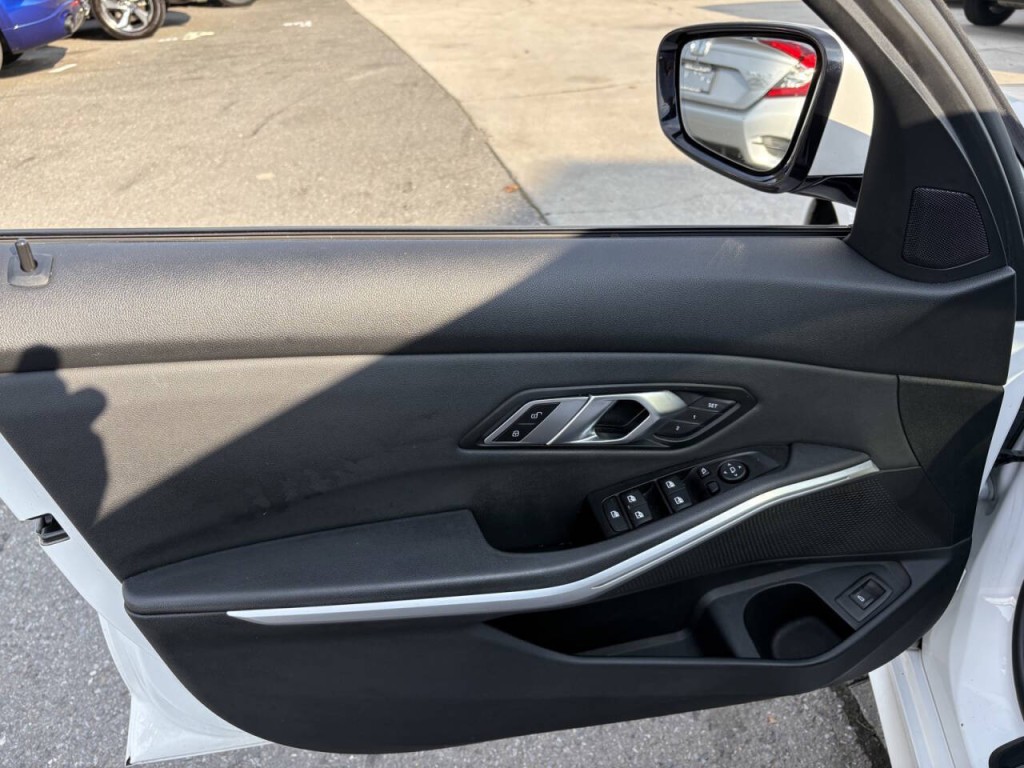 2019 BMW 3 Series Image 11