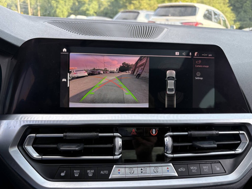 2019 BMW 3 Series Image 19