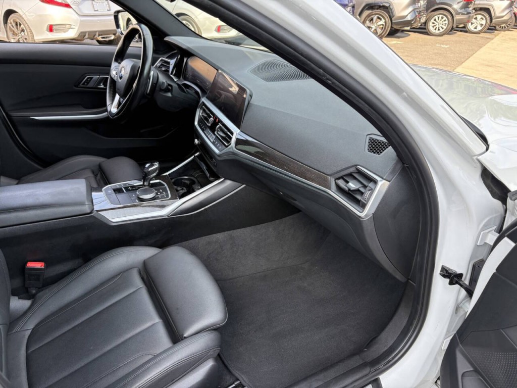 2019 BMW 3 Series Image 28