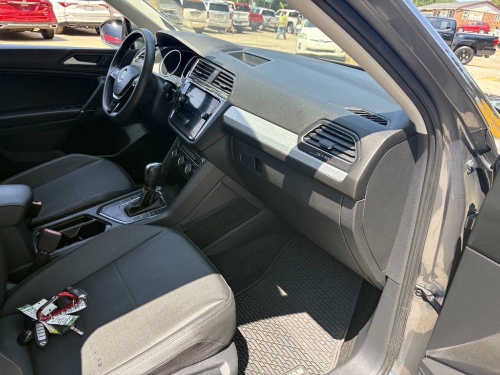 2020 Volkswagen Tiguan Image 30