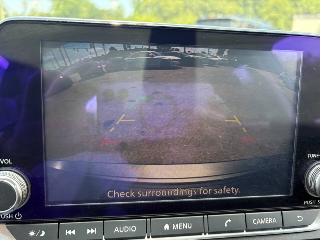 2019 Nissan Altima Image 17