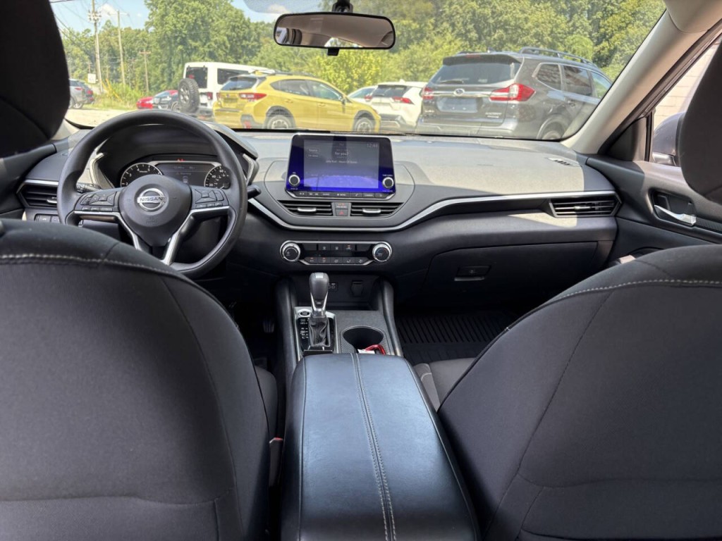 2019 Nissan Altima Image 20