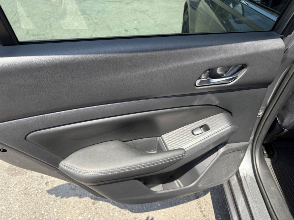 2019 Nissan Altima Image 21