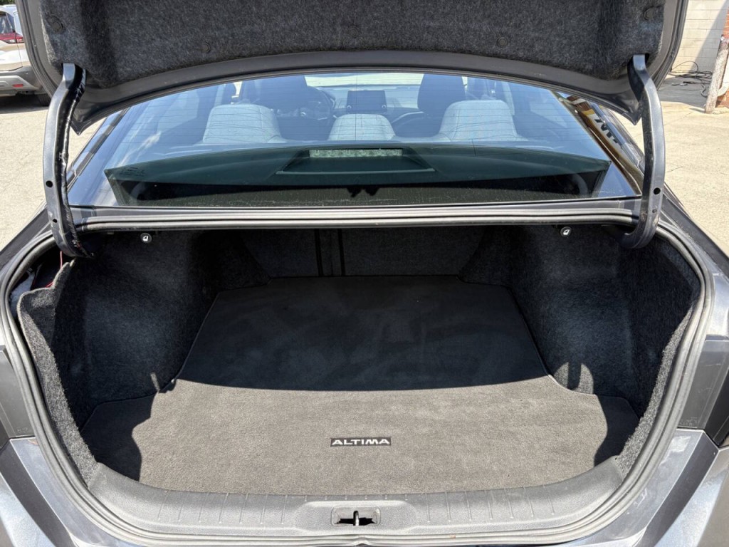 2019 Nissan Altima Image 23