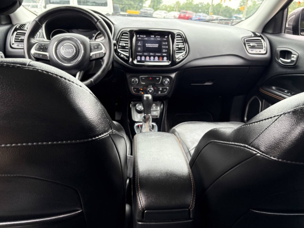 2020 Jeep Compass Image 20