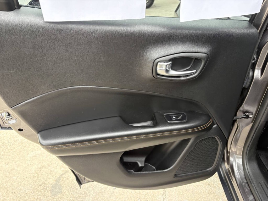 2020 Jeep Compass Image 22