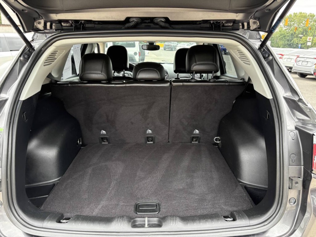 2020 Jeep Compass Image 24