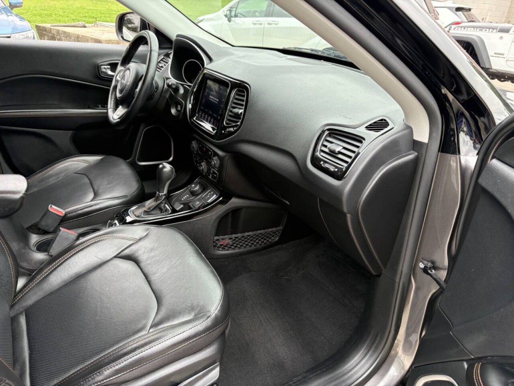 2020 Jeep Compass Image 27