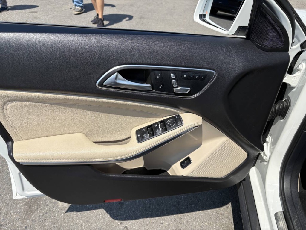 2019 Mercedes-Benz GLA-Class Image 9