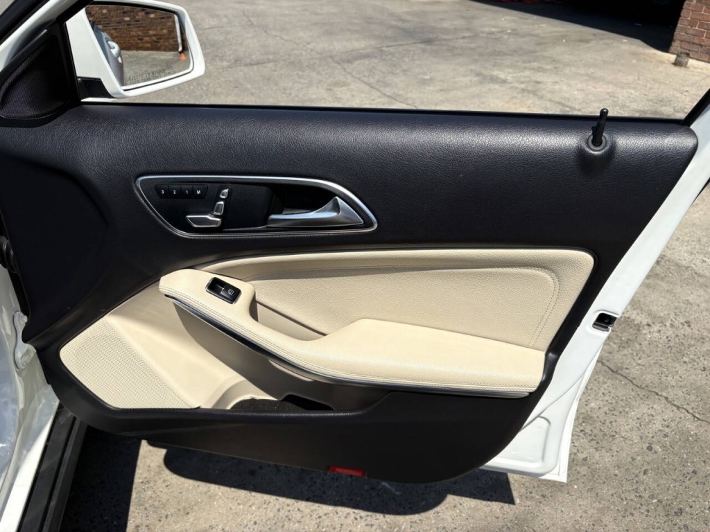 2019 Mercedes-Benz GLA-Class Image 25