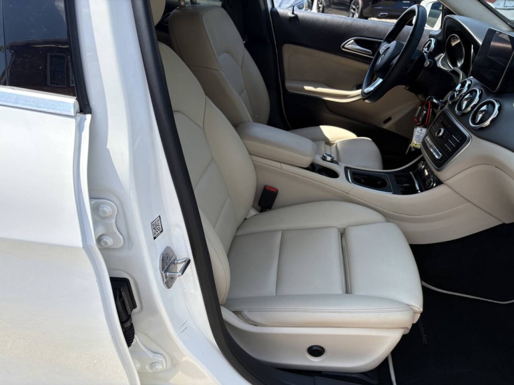 2019 Mercedes-Benz GLA-Class Image 26