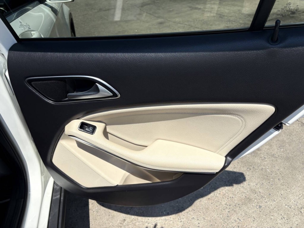 2019 Mercedes-Benz GLA-Class Image 28