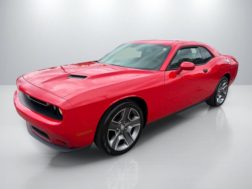 2016 Dodge Challenger Image 3