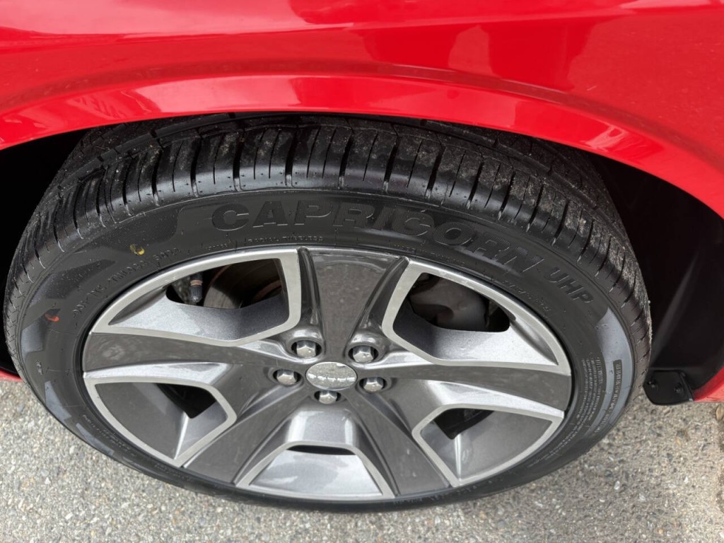 2016 Dodge Challenger Image 29