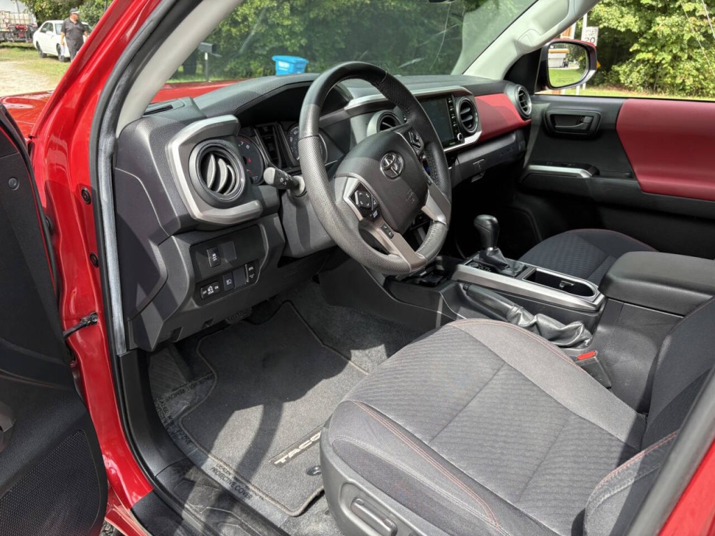2022 Toyota Tacoma Image 11
