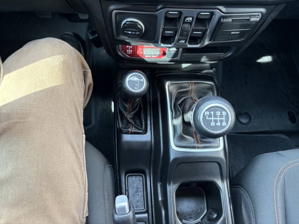 2021 Jeep Gladiator Image 19