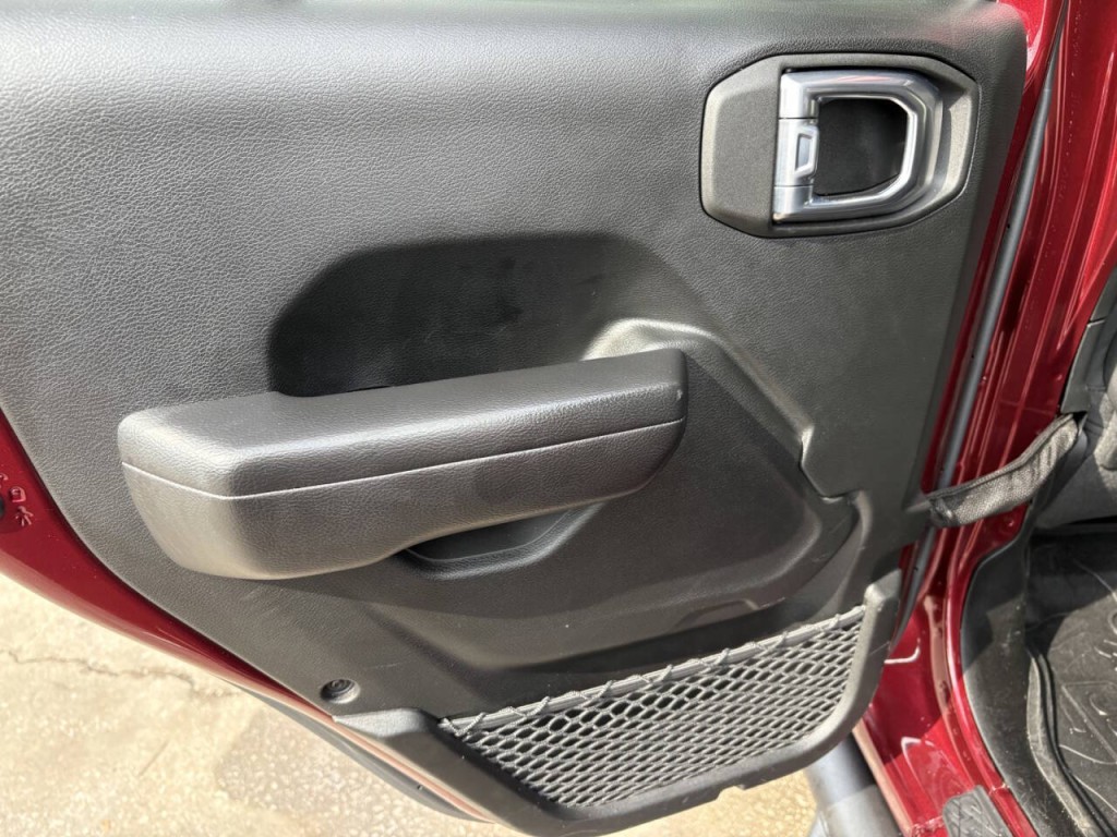 2021 Jeep Gladiator Image 21