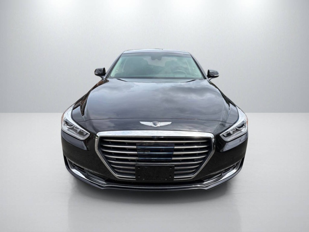 2019 Genesis G90 Image 2
