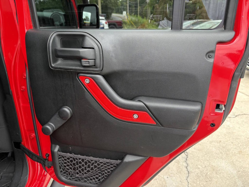 2018 Jeep Wrangler Image 25