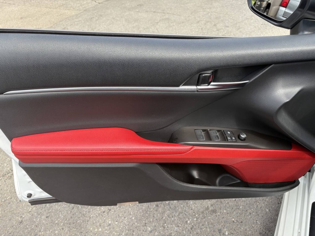 2022 Toyota Camry Image 11